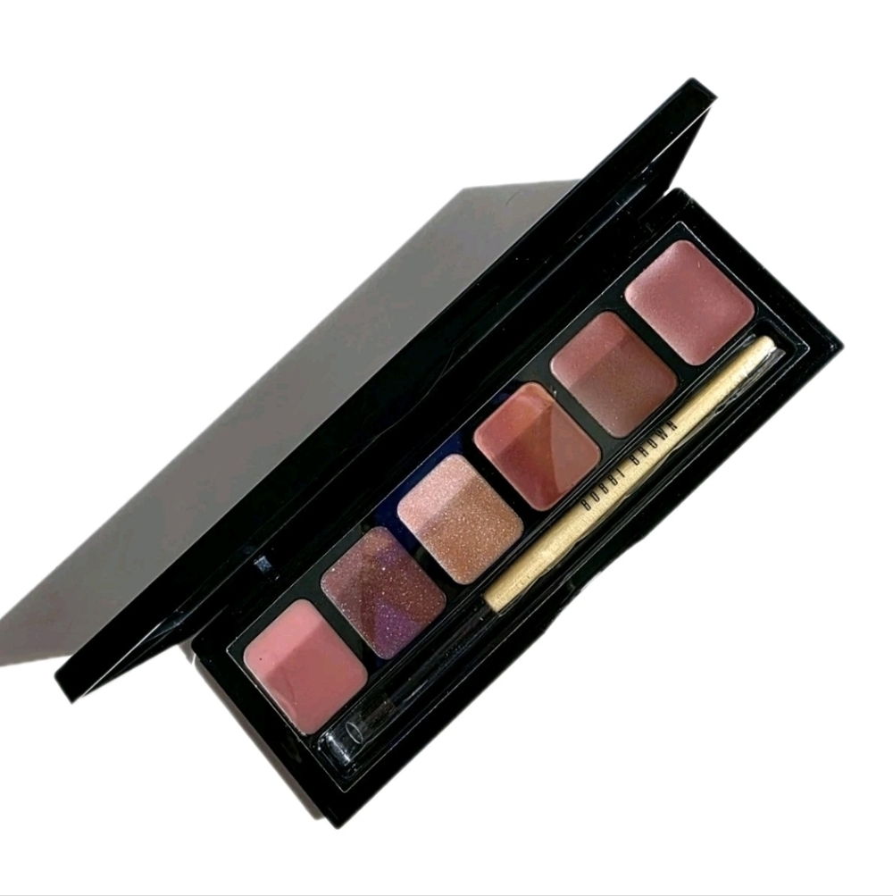 Bobbi Brown Nude Lip Palette New LE